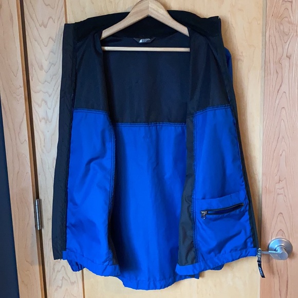 MEC Lightweight Running Jacket - Picture 6 of 16